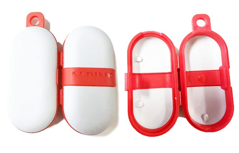 Requirements for two-color injection molding materials and equipment